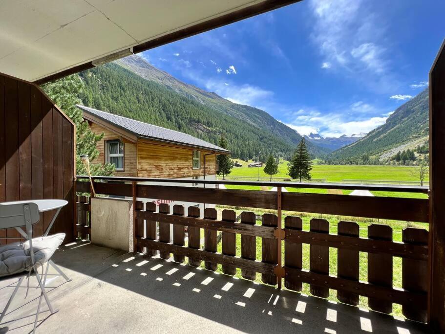 Pure Comfort! Entire Apartment With Abundant Space Near Zermatt With Parking! Täsch Exterior foto